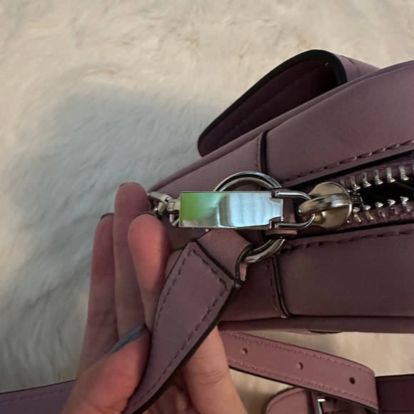 MICHAEL MICHAEL KORS
Parker Medium Leather Crossbody Bag - Picture 5 of 12